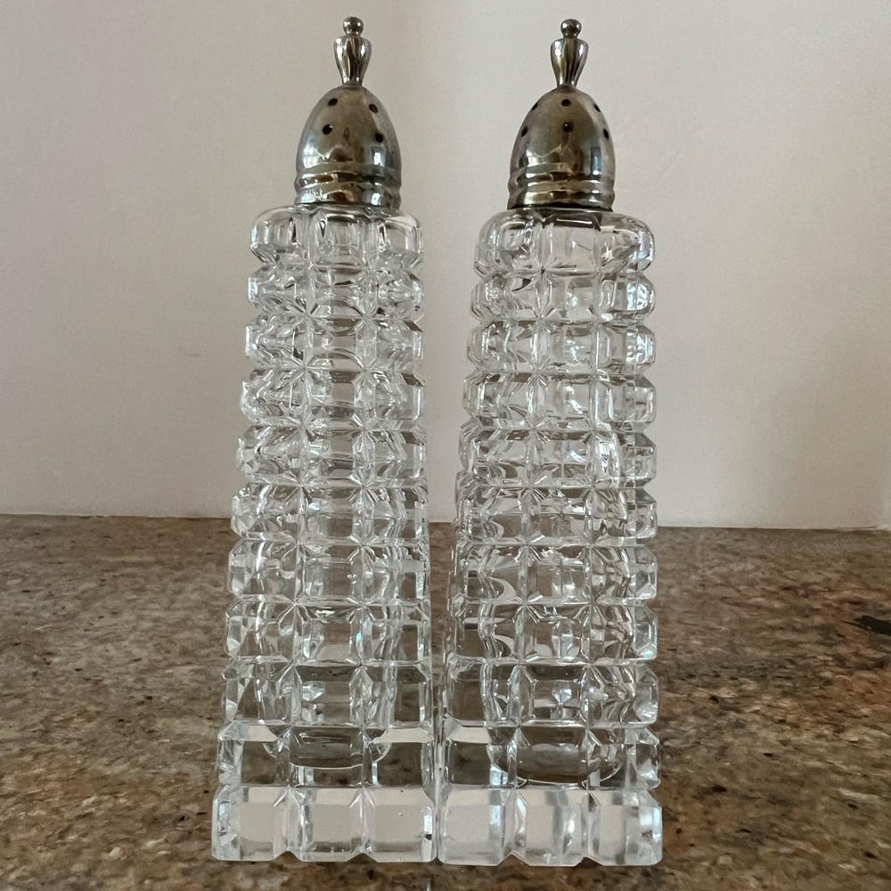 Salt & Pepper Shaker Set. Cut Glass & Silver